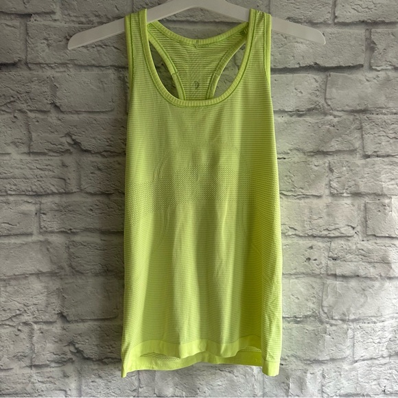PREOWNED LULULEMON YELLOW SWIFTLY TANK TOP WOMENS SIZE 6 RACERBACK - Picture 1 of 5